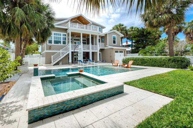 Pool home in Tampa, Florida relocation lifestyle