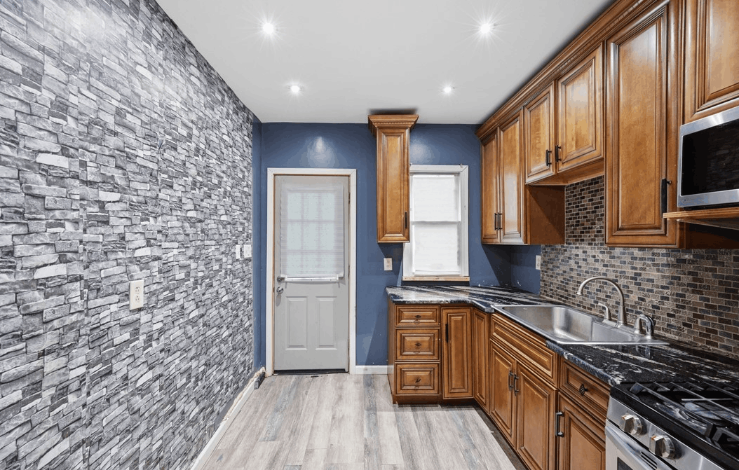 137 Waverly Street Buffalo NY 14208